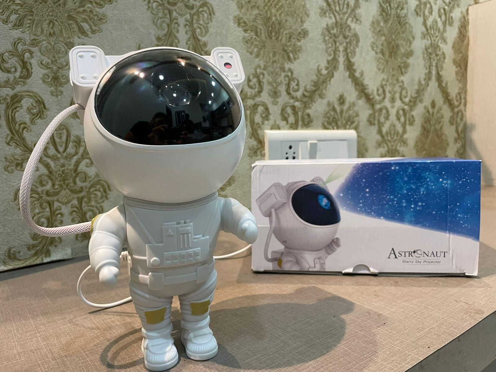 Astronaut Galaxy Projector Decorationfor   - 360 Magnetic Head Rotation, Remote Control